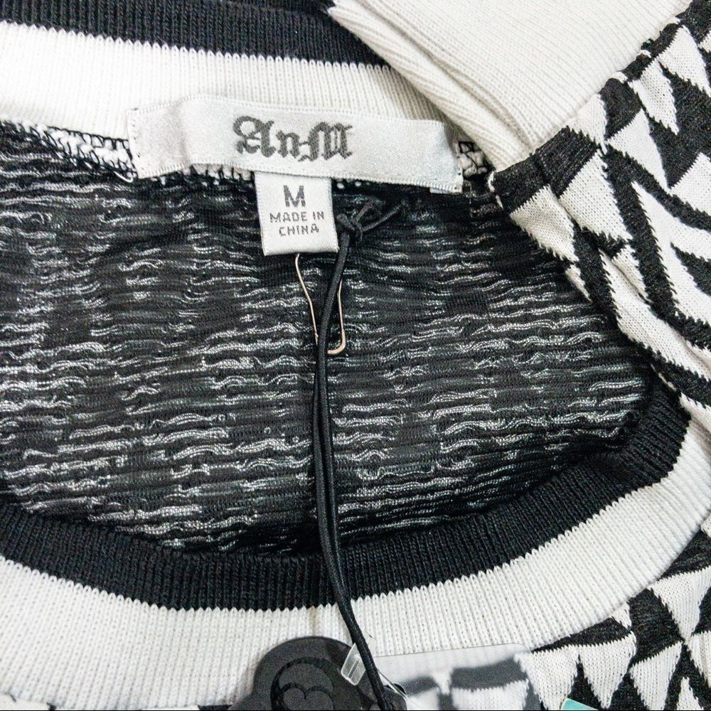 NWT AnM Geo Knit Cropped Top Sz M - Picture 8 of 12